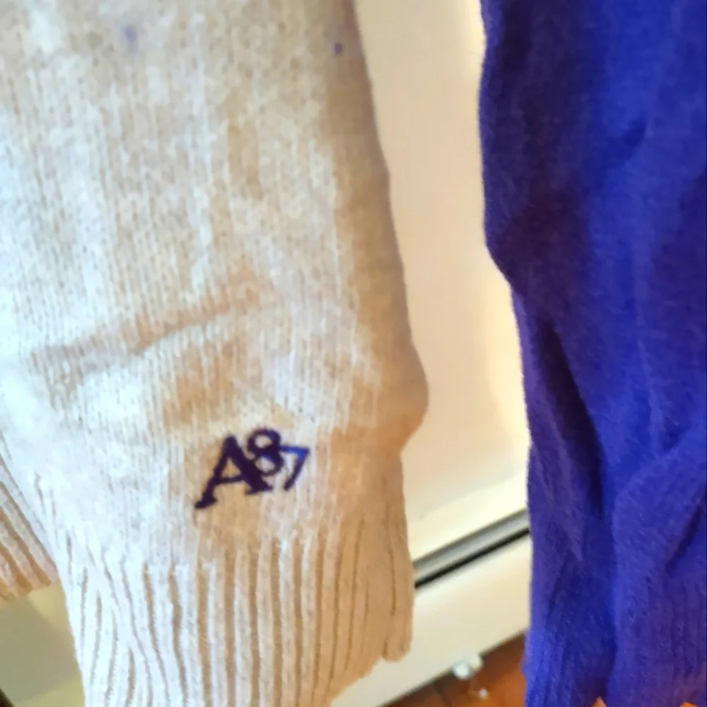 SOLD Vintage Aeropostale Jersey Style Sweater - Picture 5 of 6